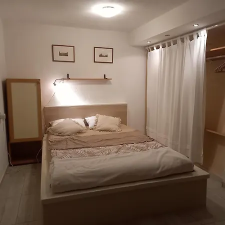 Fig Apartman Pirovac
